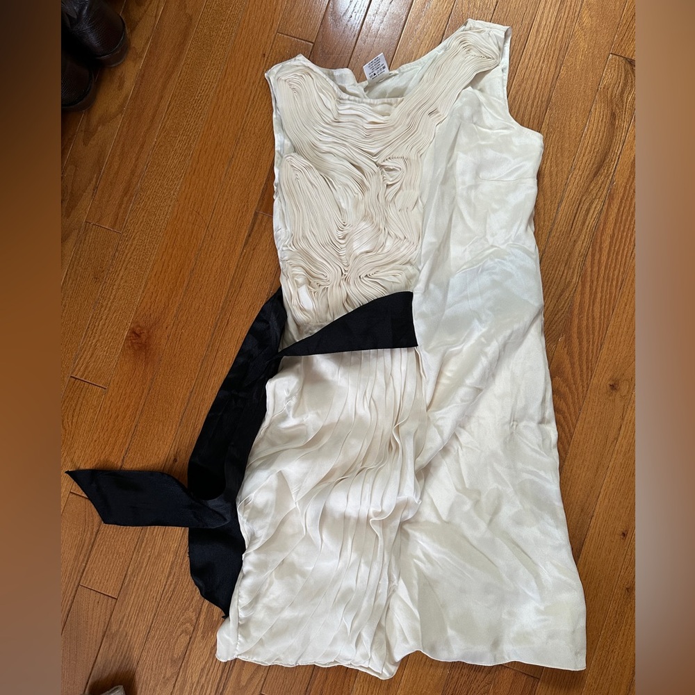 Tony cohen 100% silk Ivory dress